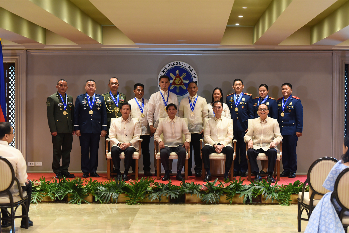 President Marcos confers the Medallion of Excellence to the 2023 Metrobank Foundation Outstanding Filipinos
